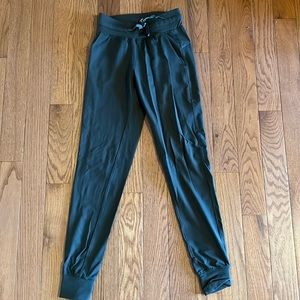 Zyia Olive Everywhere Jogger, won’t once. Size Small